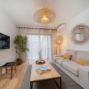 Appartement Elegant T2 A Endoume Avec Terrasse, Marseilles